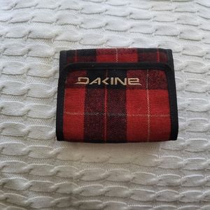 Dakine wallet